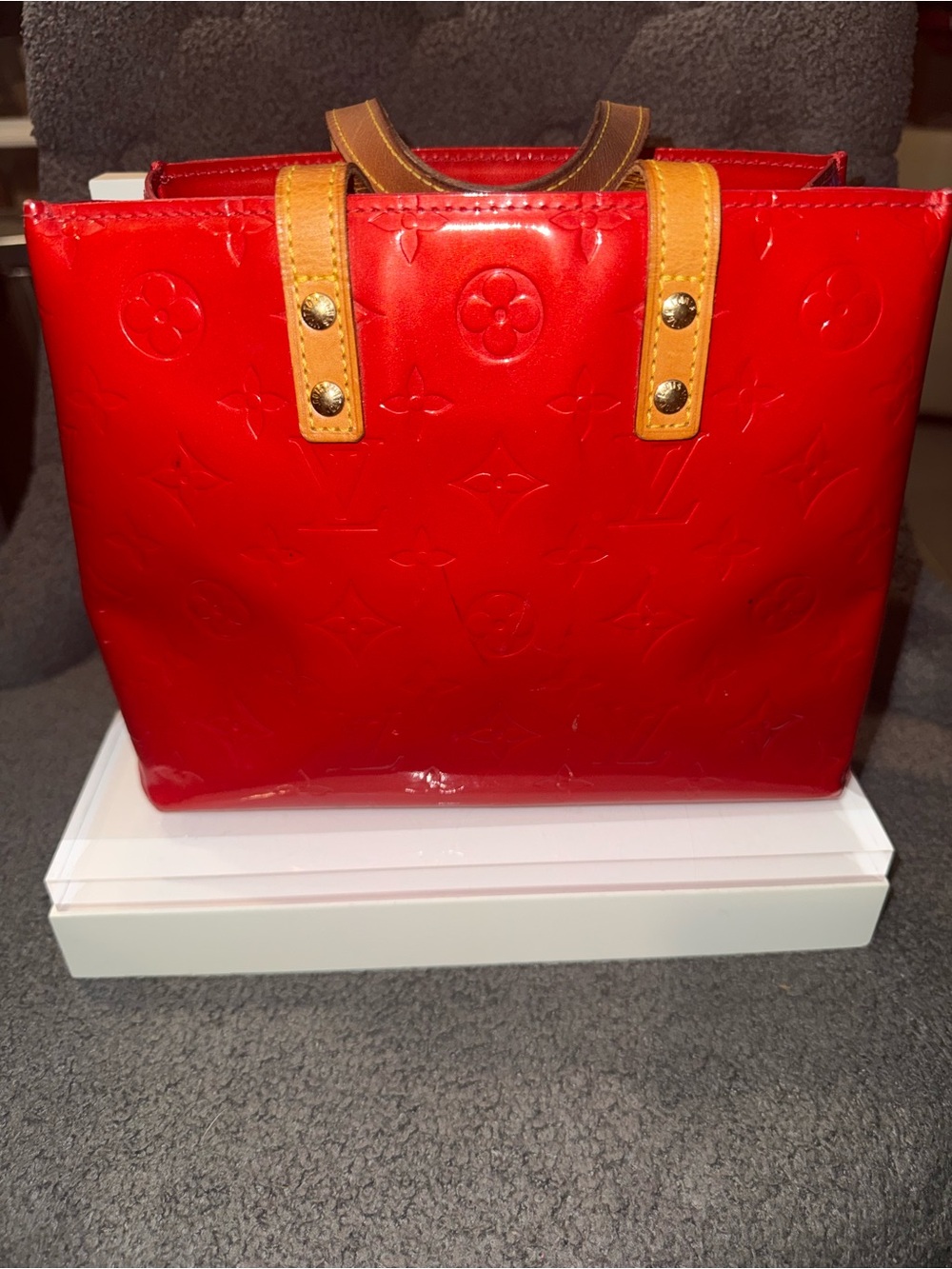 Louis Vuitton Vernis Reade PM Handbag M10071